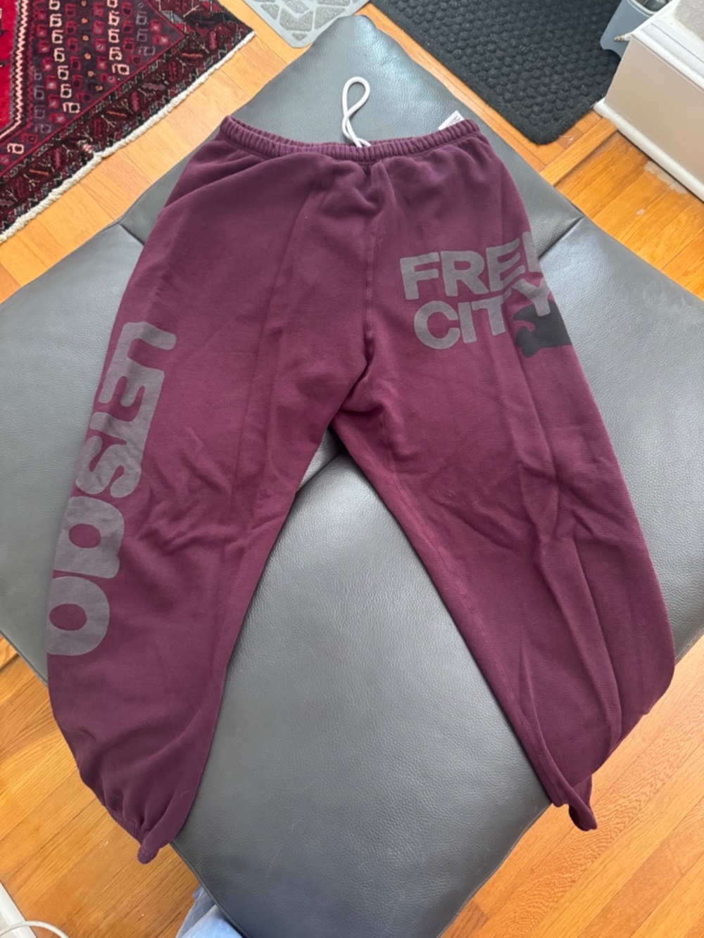 Free City Jogger Sweatpants Burgundy - Picture 2 of 9